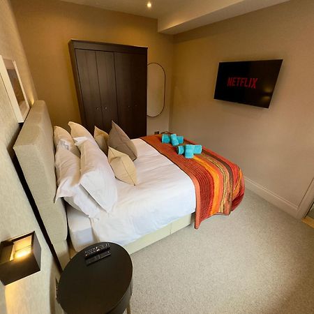 Romeo'S Arch High End Luxury In Centre Of Stratford With Parking Apartamento Exterior foto