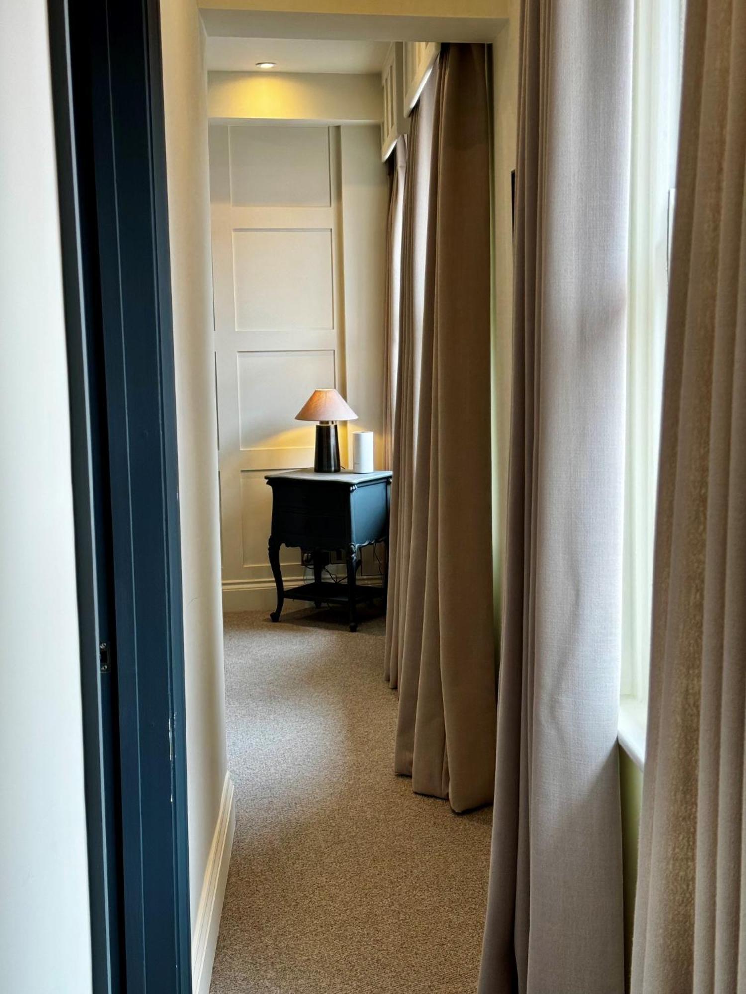 Romeo'S Arch High End Luxury In Centre Of Stratford With Parking Apartamento Exterior foto